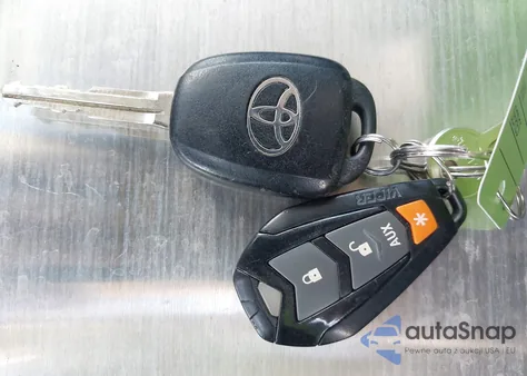 2016 Toyota Rav4 Xle from USA, damaged, VIN 2T3RFREV2GW524643